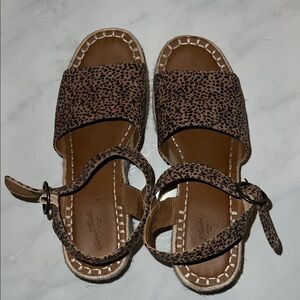 Universal Thread Brown Leopard Print Wedges